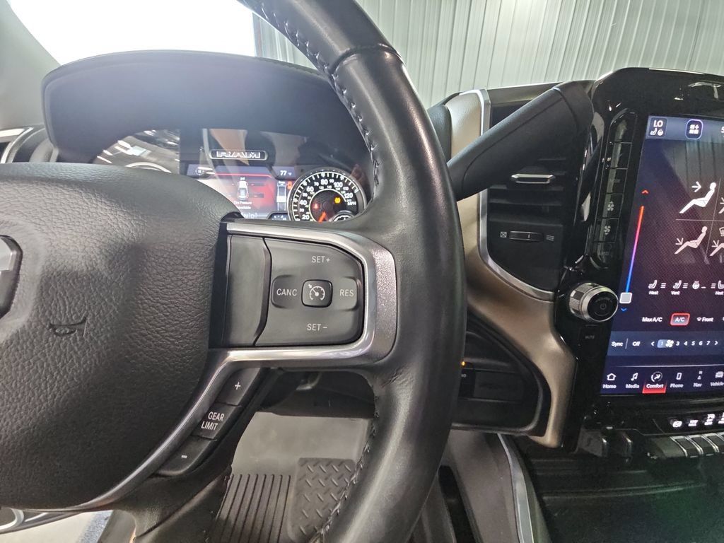 Used 2023 RAM 2500 Laramie AWD/4WD image 17