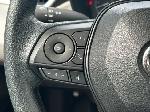Used 2021 Toyota Corolla LE FWD image 29