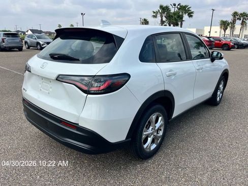 Used 2023 Honda HR-V LX image 9