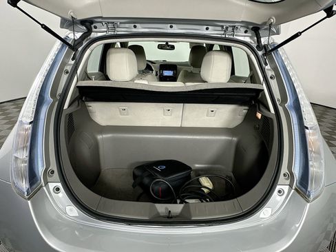 Used 2011 Nissan Leaf SL w/ Eco Design Pkg image 25