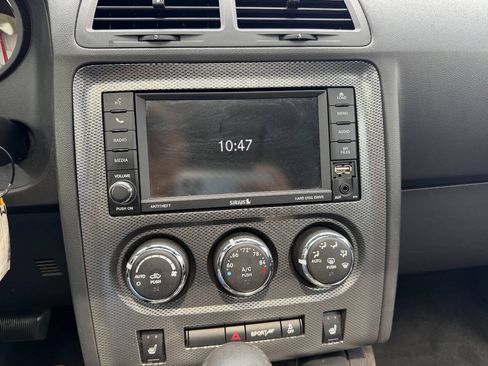 Used 2012 Dodge Challenger R/T RWD image 18