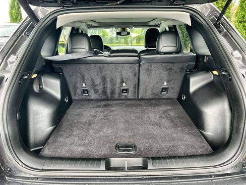 Used 2019 Jeep Cherokee Limited FWD image 18