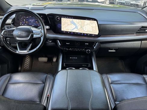 Used 2025 Chevrolet Tahoe Z71 AWD/4WD image 2