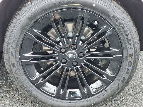 New 2026 Land Rover Range Rover Evoque S image 5