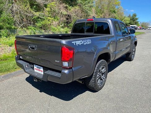 Used 2019 Toyota Tacoma TRD Sport w/ Technology Package AWD/4WD image 7