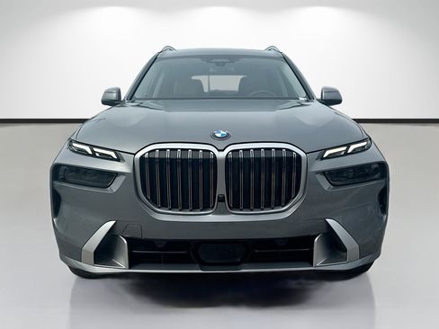 Used 2025 BMW X7 xDrive40i AWD/4WD image 8