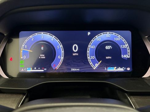 Used 2025 Jeep Grand Cherokee Limited image 24