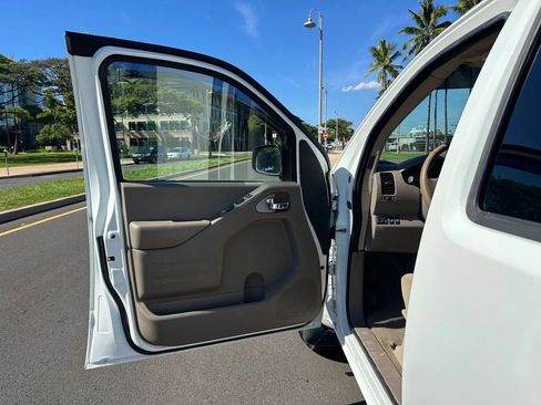 Used 2018 Nissan Frontier SV w/ Value Truck Package image 13