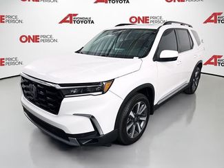 Used 2025 Honda Pilot Touring video 3