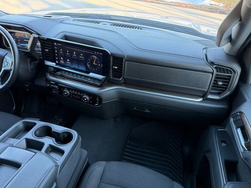 Used 2022 Chevrolet Silverado 1500 LT image 27