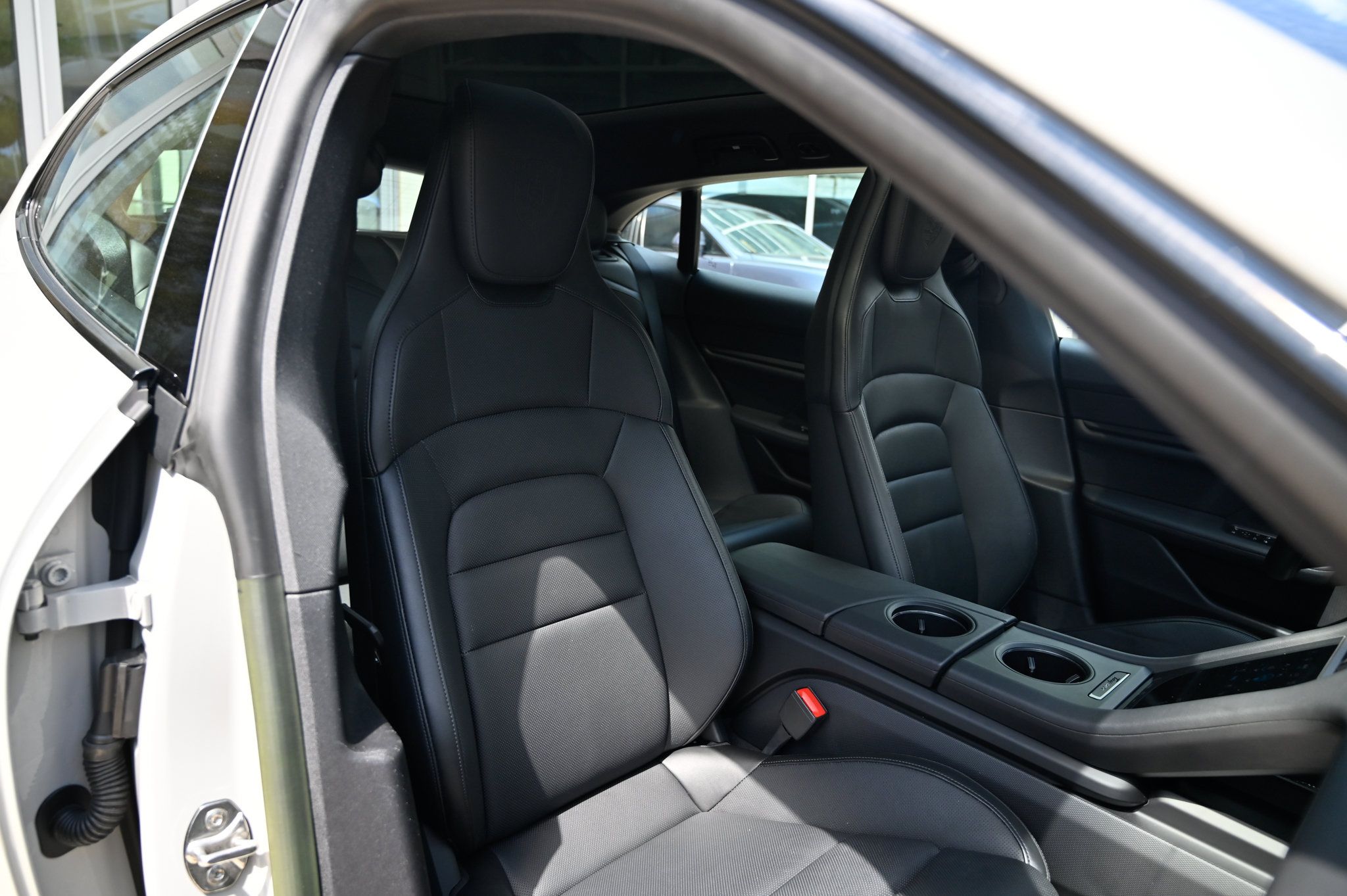 Used 2023 Porsche Taycan 4S AWD/4WD image 57