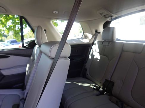 Certified 2025 Honda Pilot Touring image 31