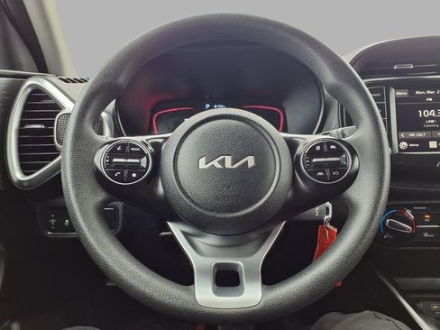 Used 2025 Kia Soul LX w/ LX Technology Package image 13
