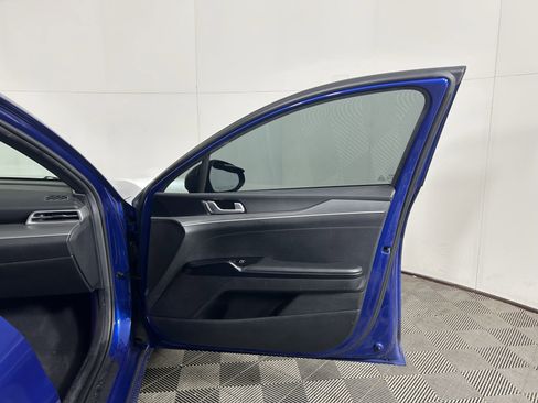 Used 2022 Kia K5 GT-Line image 40