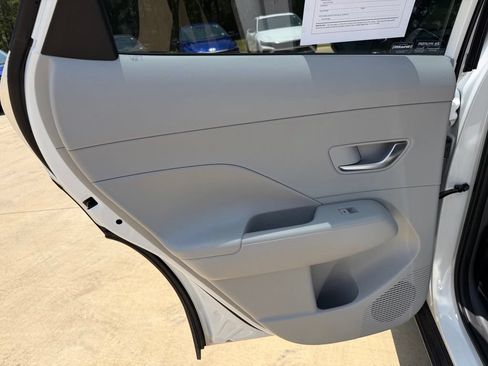 Certified 2024 Hyundai Kona Limited FWD image 15