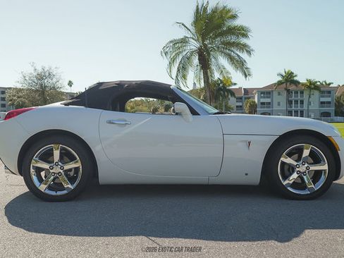 Used 2007 Pontiac Solstice Convertible w/ Premium Package image 15