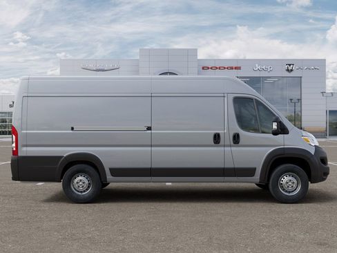 New 2026 RAM ProMaster 3500 w/ Premium Convenience Group image 21