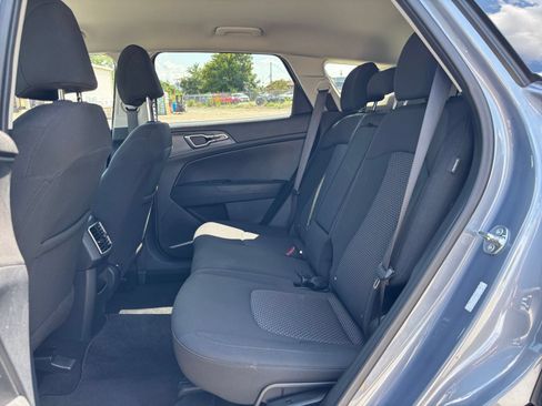 Used 2025 Kia Sportage LX FWD image 20