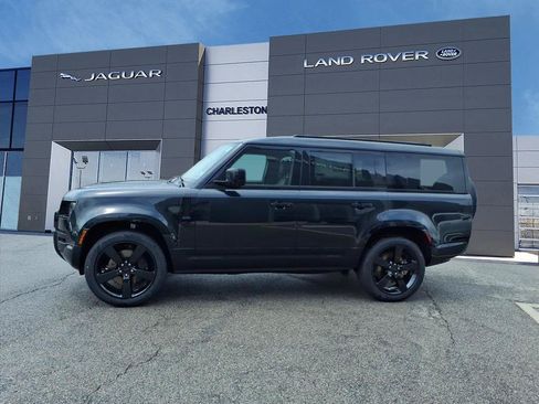 Used 2026 Land Rover Defender 130 X-Dynamic SE AWD/4WD image 2