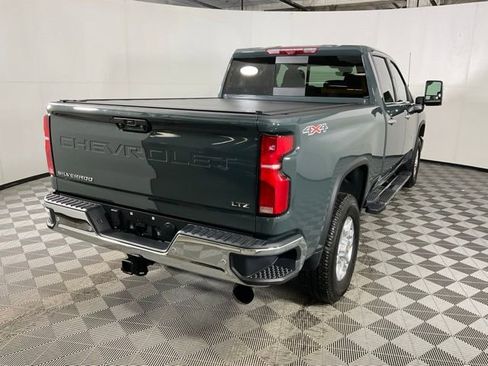 Used 2025 Chevrolet Silverado 2500 LTZ w/ LTZ Convenience Package image 9