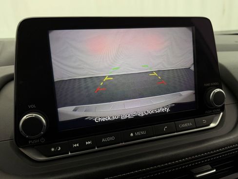 Used 2024 Nissan Rogue SV image 23