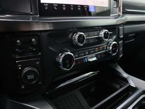 New 2026 Ford F250 Lariat w/ Black Appearance Package AWD/4WD image 17