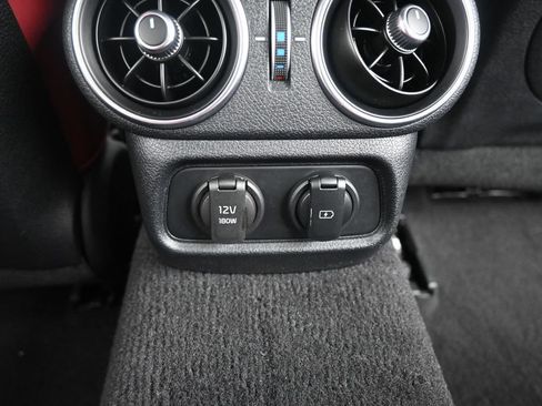 Used 2019 Kia Stinger GT2 AWD/4WD image 14