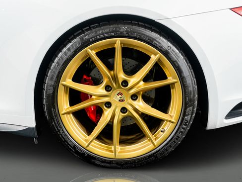 Used 2019 Porsche 911 Targa 4 GTS image 18