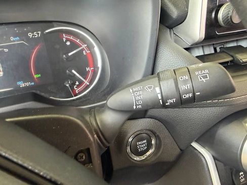 Used 2025 Toyota RAV4 XLE AWD/4WD image 38