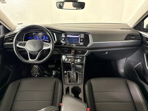 Used 2024 Volkswagen Jetta SE FWD image 35