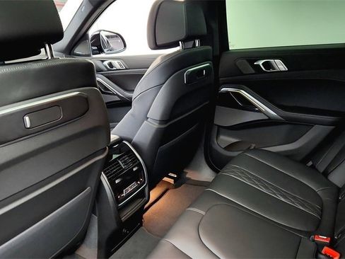 New 2026 BMW X6 xDrive40i image 17