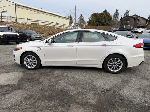 Used 2020 Ford Fusion Energi Titanium image 8