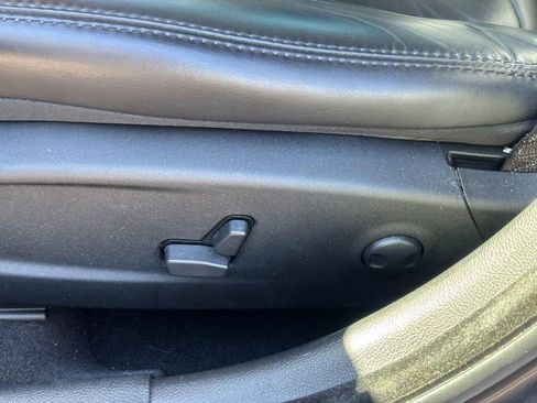 Used 2022 Chrysler 300 Touring L image 15