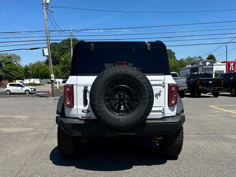 New 2026 Ford Bronco Badlands w/ Sasquatch Package AWD/4WD image 11
