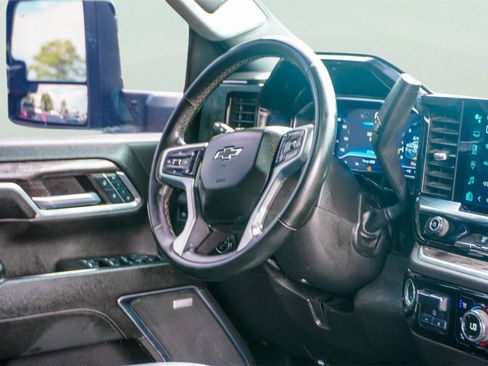 Used 2024 Chevrolet Silverado 3500 LTZ w/ LTZ Plus Package AWD/4WD image 17