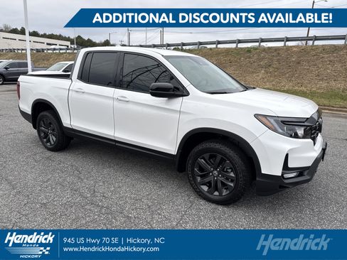 New 2026 Honda Ridgeline Sport image 1