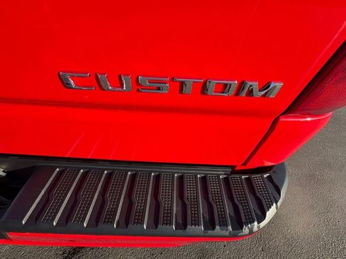 Used 2024 Chevrolet Silverado 1500 Custom image 9