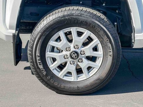 Used 2024 Toyota Tacoma SR5 image 9