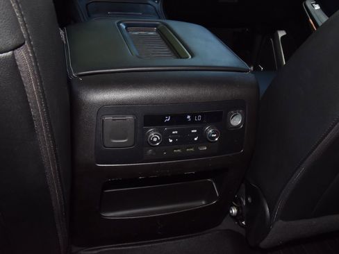 Used 2019 Chevrolet Tahoe Premier AWD/4WD image 20