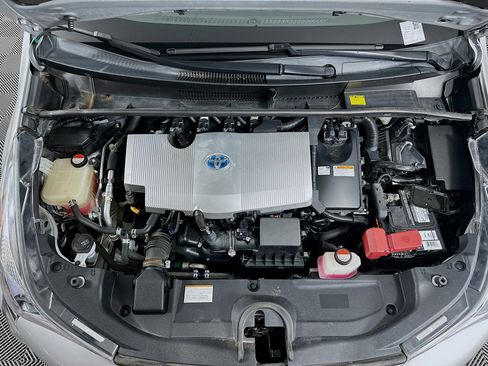 Used 2016 Toyota Prius Three Touring image 31