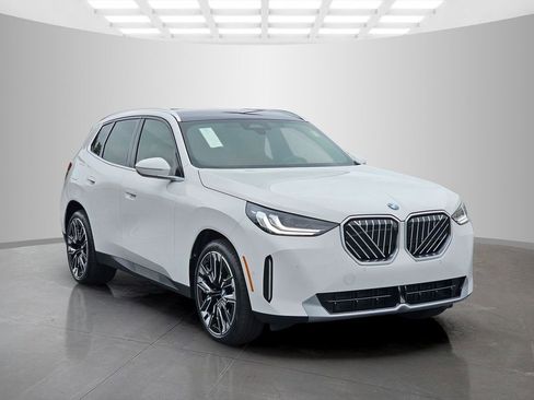 Used 2026 BMW X3 xDrive30 w/ Premium Package image 8