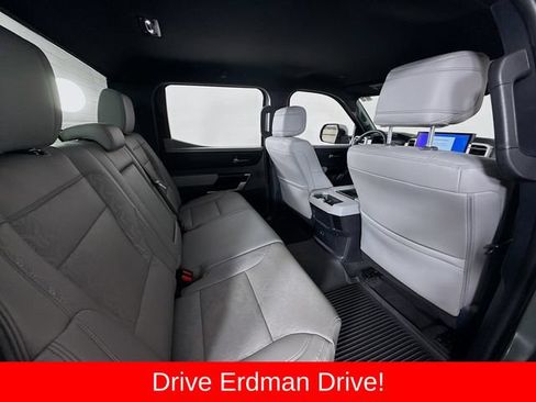 Used 2025 Toyota Tundra Limited AWD/4WD image 29