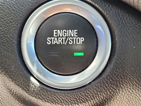 Used 2022 Chevrolet Equinox RS w/ RS Leather Package image 22