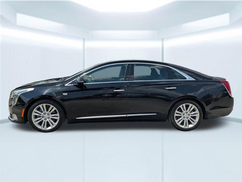 Used 2019 Cadillac XTS Luxury FWD image 2