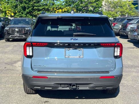 Used 2026 Ford Explorer Active AWD/4WD image 7