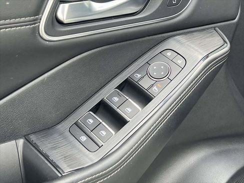 Used 2023 Nissan Rogue Platinum w/ Platinum Premium Package AWD/4WD image 19