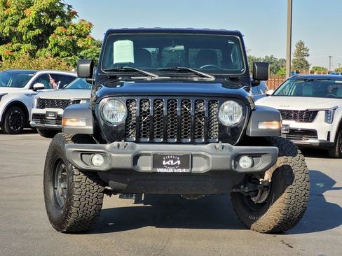 Used 2020 Jeep Gladiator Sport w/ Quick Order Package 24S AWD/4WD image 3