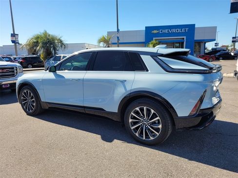 Used 2024 Cadillac Lyriq Sport image 10