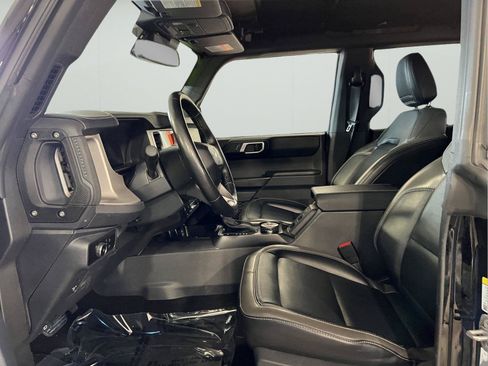 Used 2025 Ford Bronco Outer Banks w/ Sasquatch Package AWD/4WD image 9