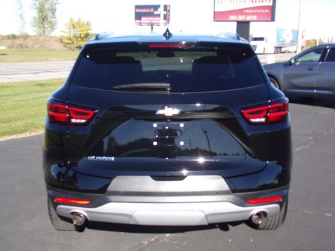 Used 2024 Chevrolet Blazer LT w/ Convenience Package image 4